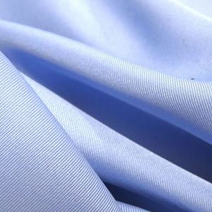 Tecido Alfaiataria Gabardine Twill Leve Bi Stret Cor Azul Serenity Pantone 15-4020 TCX 