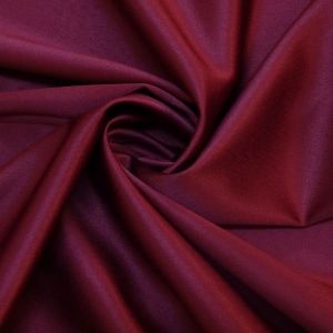 Tecido Alfaiataria Prada Spandex Premium Elastano Vermelho Marsala Pantone 19-1724 TCX Cabernet 