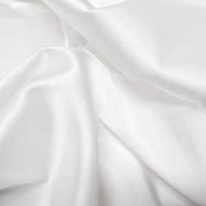 Tecido Cetim Light Gloss Span Toque De Seda Premium, Cor Branca Pantone: 11-0601 TCX Bright White