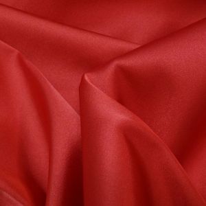 Tecido Cetim Light Gloss Span Toque De Seda Premium, Cor Vermelho Intenso, Pantone: 18-1763 High Risk Red 