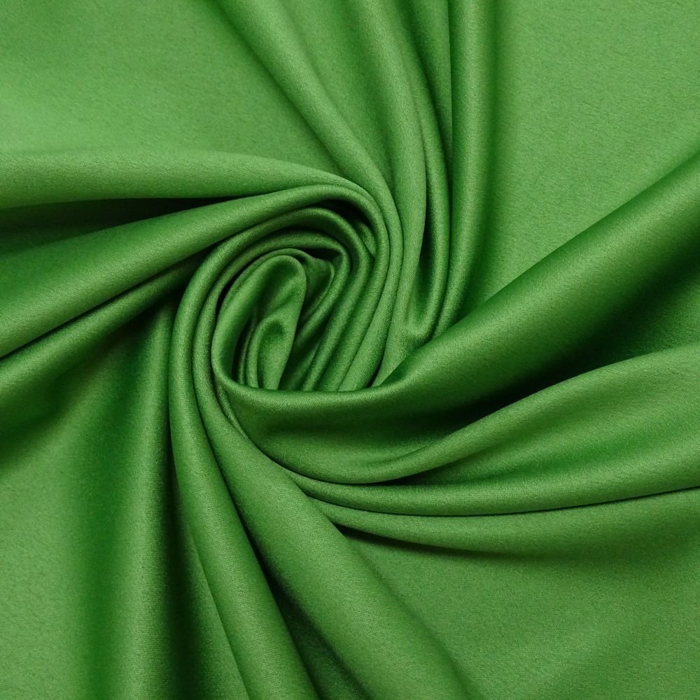 Tecido Crepe Amanda Cor Verde Folha Médio , Pantone: 17-0235TCX Piquant Green 