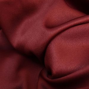 Tecido Crepe Amanda Cor Vermelho Marsala, Pantone: 19-1652 TCX Rhubarb 