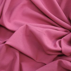 Tecido Crepe Aya Span Seda Pluma Cor Rosa Chiclete Pantone 18-2333 TCX Raspberry Rose