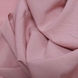 Tecido Crepe Aya Span Seda Pluma, Cor Rosê , Pantone: 17-1718 TCX Dusty Rose 