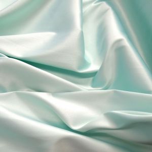 Tecido Crepe Vogue Span Premium Cor Verde Menta Pantone 13-5409 TCX Yucca