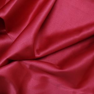 Tecido Crepe Vogue Span Premium Cor Vermelho Vibrante Pantone 19-1764 TCX Lipstick Red 