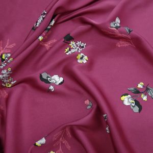 Tecido Italiano Crepe Georgete Toque de Seda, Estampa Floral Cor Marsala 