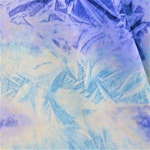 Tecido Italiano Crepe Toque de Seda, Estampa Abstrata Em Tons De Azul 