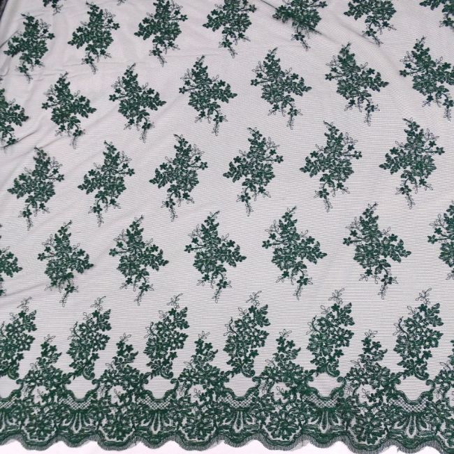 Tecido Renda Chantily Com Viscose, Bordada Cor Verde Floresta Pantone:  19-5918 TCX Mountain View 