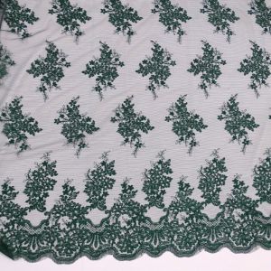 Tecido Renda Chantily Com Viscose, Bordada Cor Verde Floresta Pantone:  19-5918 TCX Mountain View 