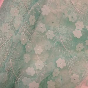 Tecido Renda Tule Bordada 3D Floral Cor Verde Menta Pantone: 14-4809 TCX Eggshell Blue 