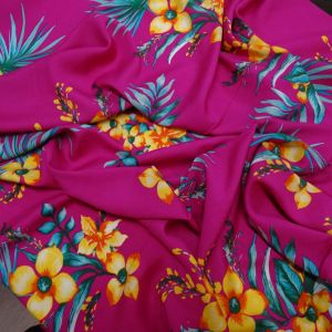 Tecido Viscose Estampa Floral Cor Pink Fúcsia 