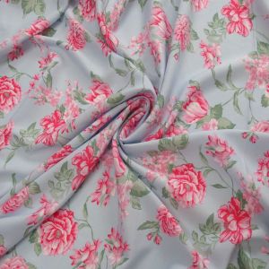 Tecido Viscose Estampada Floral Delicado Fundo Azul Claro 