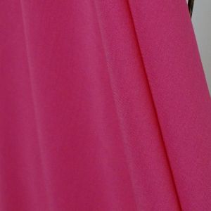 Tecido Viscose Tradicional Cor Rosa Pink, Pantone: 17-1937TCX Hot Pink 