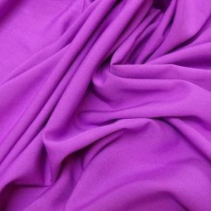 Tecido Viscose Tradicional Cor Uva Fúcsia, Pantone: 18-3223TCX Grape Kiss