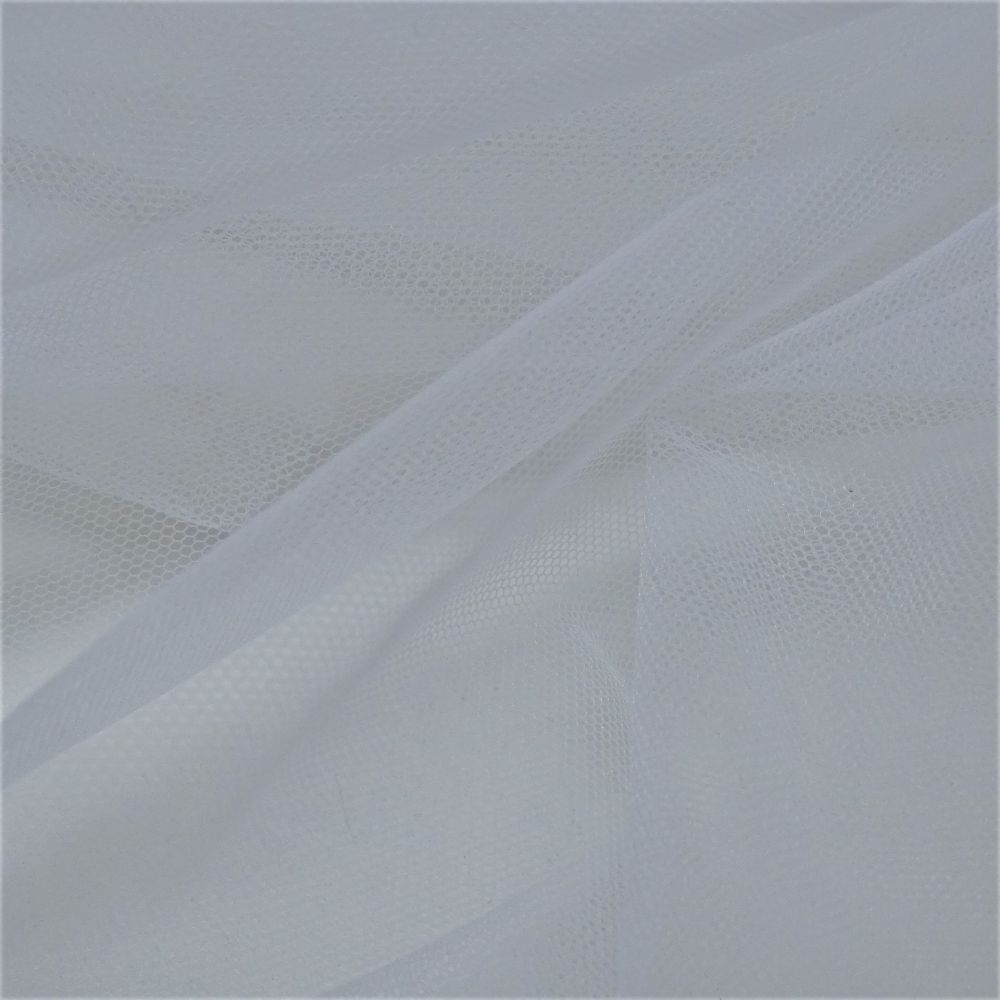 Tecido Tule Ilusion Italiano 1,40M Cor Off White, Pantone: 11-0602TCX Snow White 